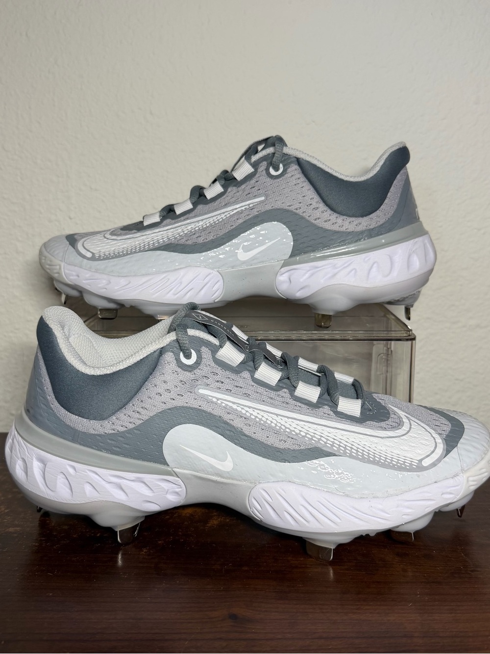 NEW men’s Nike huarache elite 4 low baseball cleats wolf grey white size 7
